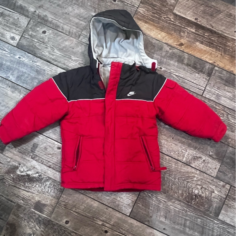 Nike Coat​​​ - Picture 2 of 7